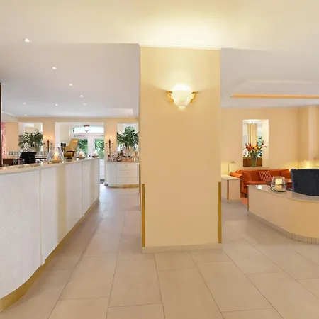 Roewers Privathotel & מלון 5*