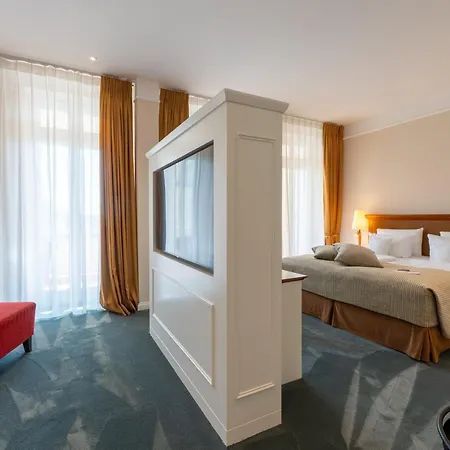 Roewers Privathotel & מלון 5*