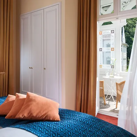 Roewers Privathotel & Отель Зеллин