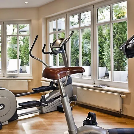 Roewers Privathotel & Отель Зеллин