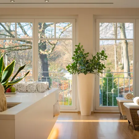 Roewers Privathotel & Отель Зеллин