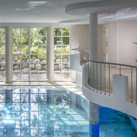 Roewers Privathotel & Отель Зеллин