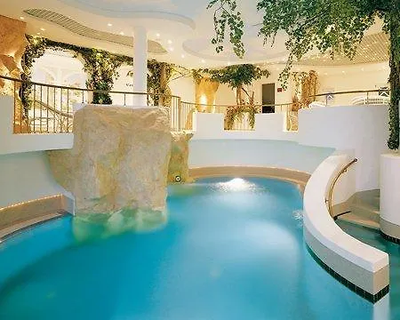 Roewers Privathotel & Отель Зеллин