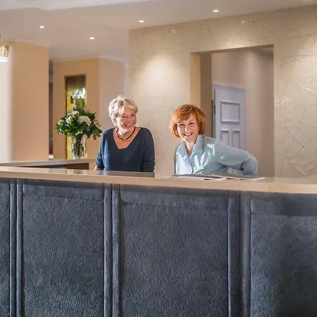 Roewers Privathotel & 5* Sellin (Rugen)