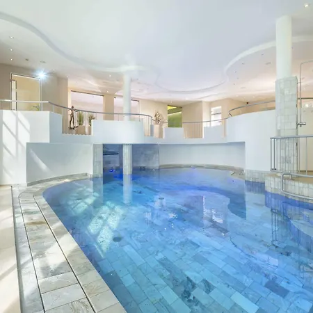 Roewers Privathotel & Sellin (Rugen)