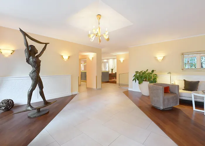 Roewers Privathotel & Sellin (Rugen)