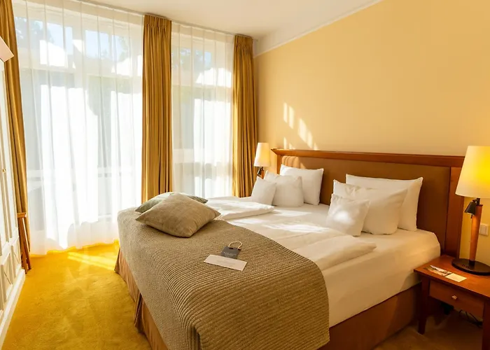 Roewers Privathotel & Hotel Sellin (Rugen)